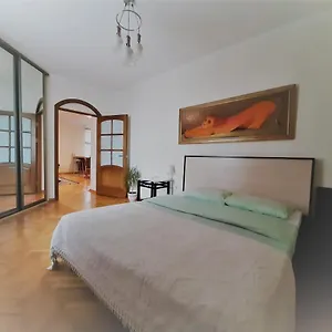 Апартаменты On Myasnikova 34